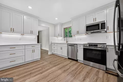Other - 282 Riverside Dr, Pasadena, MD 21122 photo 1 of 23