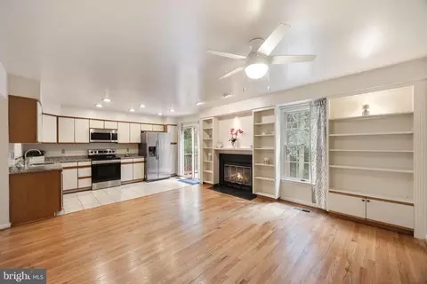 Living - 126 Spring Place Way, Annapolis, MD 21401 photo 5 of 8