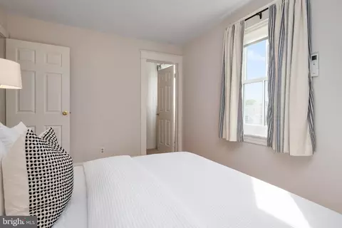 Bedroom - Undisclosed, Annapolis, MD 21401 photo 3 of 4