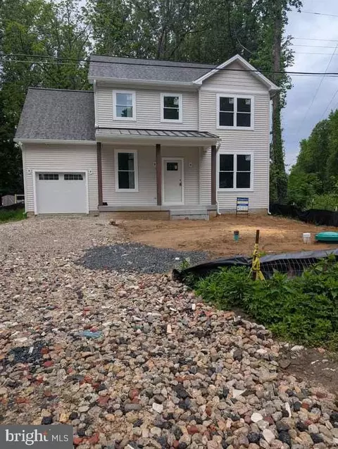 3900 River Club Dr, Edgewater, MD 21037