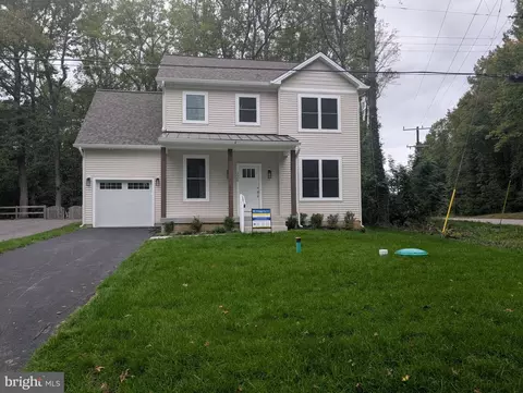 3900 River Club Dr, Edgewater, MD 21037