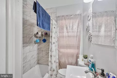 Bath - 8489 Arbutus Rd, Pasadena, MD 21122 photo 1 of 3