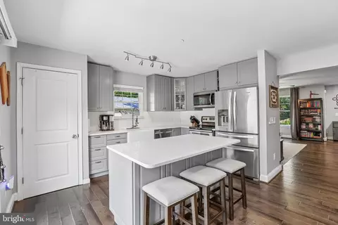 Kitchen - 668 219th St, Pasadena, MD 21122 photo 1 of 4
