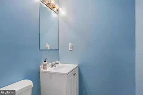 Bath - 668 219th St, Pasadena, MD 21122 photo 3 of 3