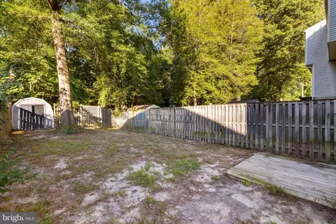 Exterior - 7930 Sutherland Ct, Pasadena, MD 21122 photo 3 of 7