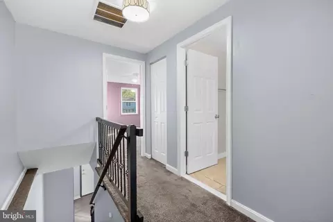Entry Way - 7930 Sutherland Ct, Pasadena, MD 21122 photo 4 of 5