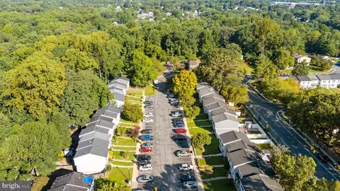 View/Area - 7930 Sutherland Ct, Pasadena, MD 21122 photo 5 of 13