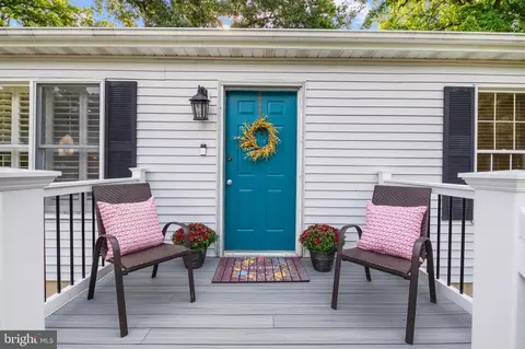 Exterior - 4733 Washington Ave, Shady Side, MD 20764 photo 4 of 12
