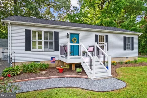 Exterior - 4733 Washington Ave, Shady Side, MD 20764 photo 2 of 12