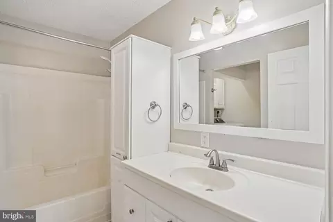 Bath - 1164 Latrobe Dr, Annapolis, MD 21409 photo 1 of 2