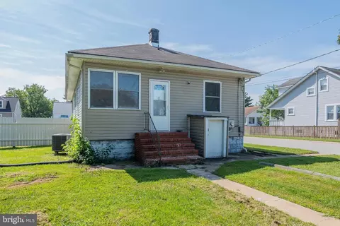 Exterior - 300 Doris Ave, Brooklyn, MD 21225 photo 1 of 3