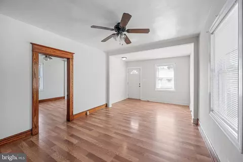Living - 300 Doris Ave, Brooklyn, MD 21225 photo 9 of 9