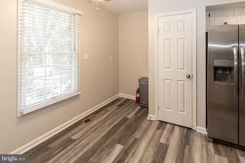 Entry Way - 2109 Commodore Ct, Odenton, MD 21113 photo 7 of 11