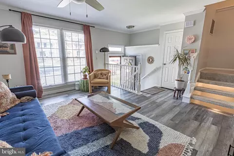 Entry Way - 2109 Commodore Ct, Odenton, MD 21113 photo 3 of 11