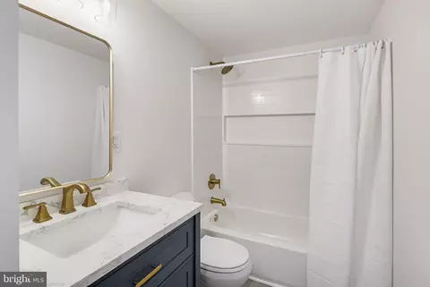 Bath - 1424 Boulder Ln, Hanover, MD 21076 photo 2 of 3