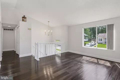 Living - 1424 Boulder Ln, Hanover, MD 21076 photo 4 of 7