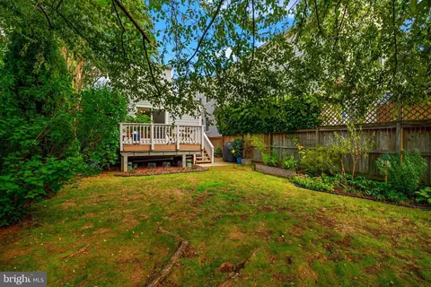 Exterior - 412 Third St, Annapolis, MD 21403 photo 5 of 9