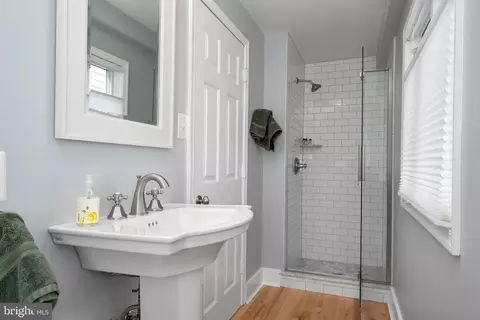 Bath - 412 Third St, Annapolis, MD 21403 photo 1 of 3