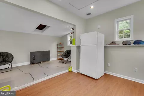 Entry Way - 1197 Carrs Rd, Annapolis, MD 21409 photo 6 of 6