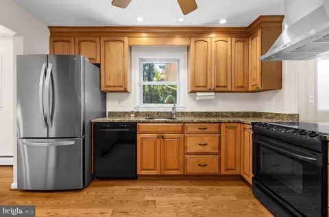 Kitchen - 577 Brock Bridge Rd, Laurel, MD 20724 photo 1 of 4