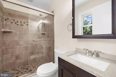 Bath - 577 Brock Bridge Rd, Laurel, MD 20724 photo 3 of 3