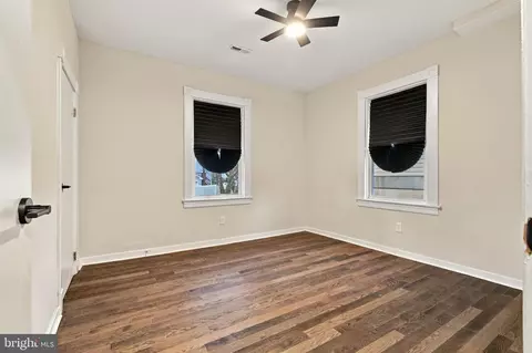 Entry Way - 405 Doris Ave, Brooklyn, MD 21225 photo 4 of 8
