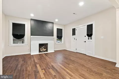Living - 405 Doris Ave, Brooklyn, MD 21225 photo 1 of 5