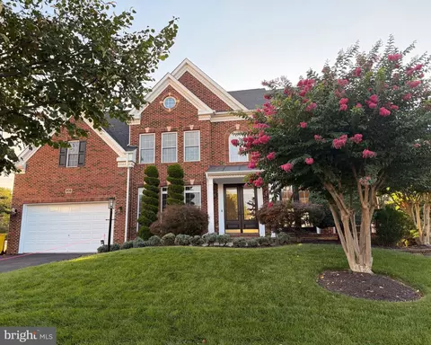 808 Colette Ct, Odenton, MD 21113