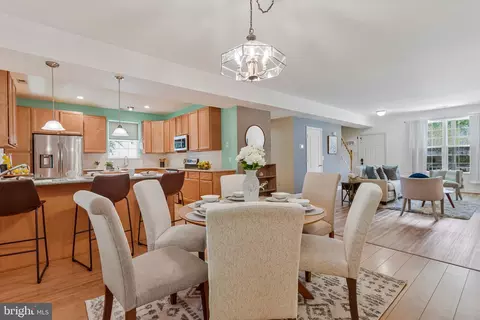 Dining - 3602 2nd Ave, Edgewater, MD 21037 photo 2 of 2