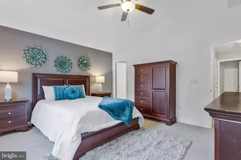 Bedroom - 3602 2nd Ave, Edgewater, MD 21037 photo 2 of 4