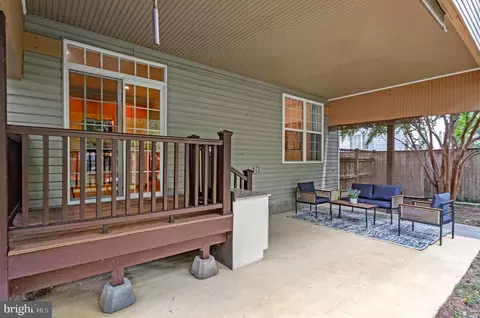 Exterior - 3602 2nd Ave, Edgewater, MD 21037 photo 6 of 11