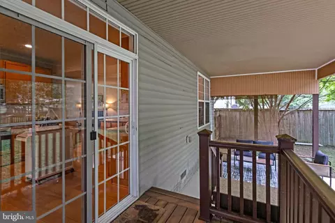 Exterior - 3602 2nd Ave, Edgewater, MD 21037 photo 4 of 11