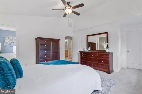 Bedroom - 3602 2nd Ave, Edgewater, MD 21037 photo 3 of 4