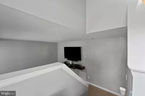 Entry Way - 3517 Old Crown Dr, Pasadena, MD 21122 photo 3 of 7