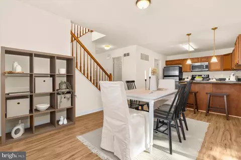 Dining - 909 8th St, Pasadena, MD 21122 photo 4 of 4