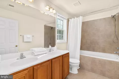 Bath - 909 8th St, Pasadena, MD 21122 photo 1 of 2