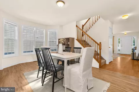 Dining - 909 8th St, Pasadena, MD 21122 photo 3 of 4