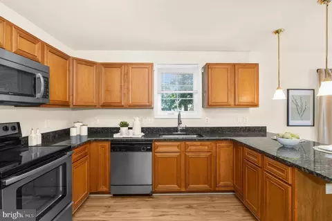Kitchen - 909 8th St, Pasadena, MD 21122 photo 2 of 2