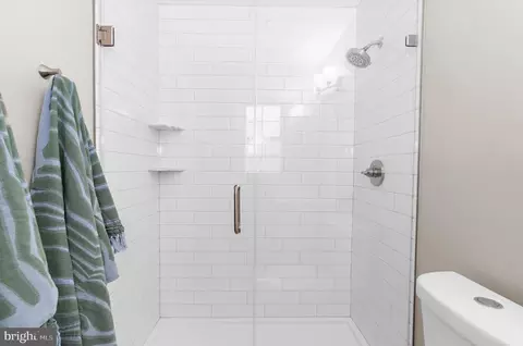 Bath - 176 Cardamon Dr, Edgewater, MD 21037 photo 2 of 5