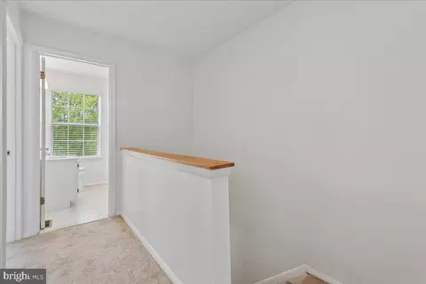 Entry Way - 7907 Leeds Dr, Pasadena, MD 21122 photo 2 of 2