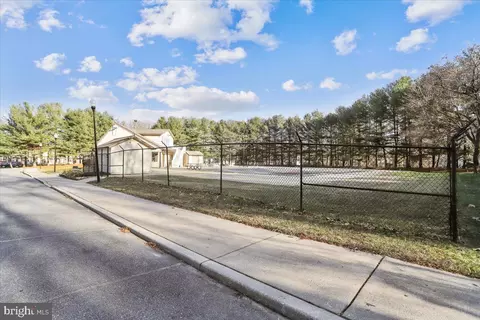 Exterior - 7907 Leeds Dr, Pasadena, MD 21122 photo 8 of 10
