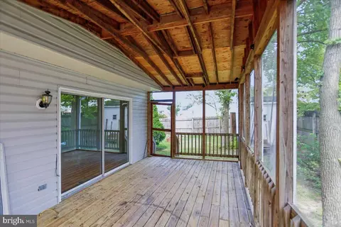 Exterior - 7907 Leeds Dr, Pasadena, MD 21122 photo 5 of 10