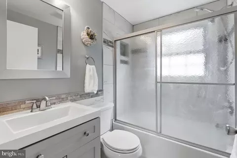 Bath - 1667 Walleye Dr, Crofton, MD 21114 photo 2 of 2