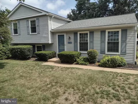 7917 Royal Mint Pl, Pasadena, MD 21122 photo 2