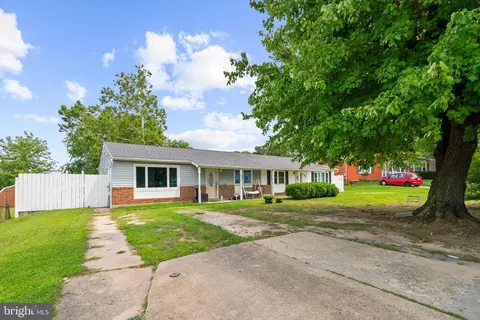 Exterior - 1087 Fitz Ct, Pasadena, MD 21122 photo 2 of 9