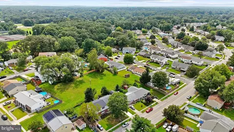 View/Area - 1087 Fitz Ct, Pasadena, MD 21122 photo 9 of 16
