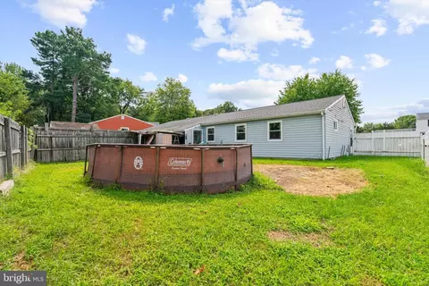 Exterior - 1087 Fitz Ct, Pasadena, MD 21122 photo 5 of 9
