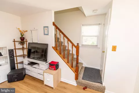 Entry Way - 1920 Potomac Rd, Edgewater, MD 21037 photo 3 of 3