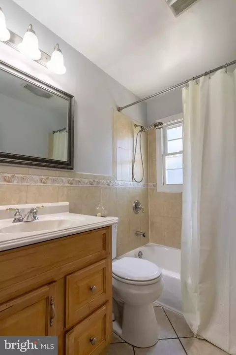 Bath - 2109 Shore Dr, Edgewater, MD 21037 photo 1 of 1