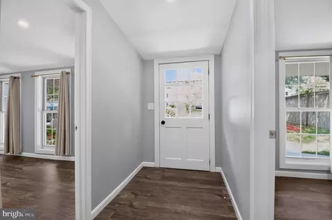 Entry Way - 1727 Forestville Rd, Edgewater, MD 21037 photo 1 of 8